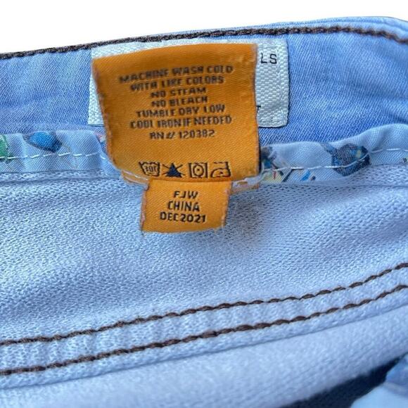 Tailor Vintage Greenwich 9" Inseam Slim Fit Stretch Denim Shorts Light Blue – 34 - Picture 7 of 14